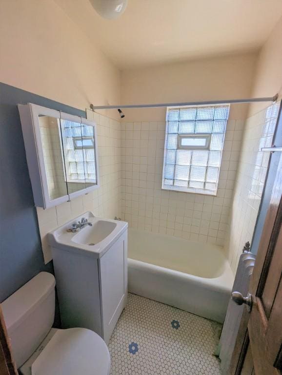 Building Photo - 0 bedroom in CHICAGO IL 60626