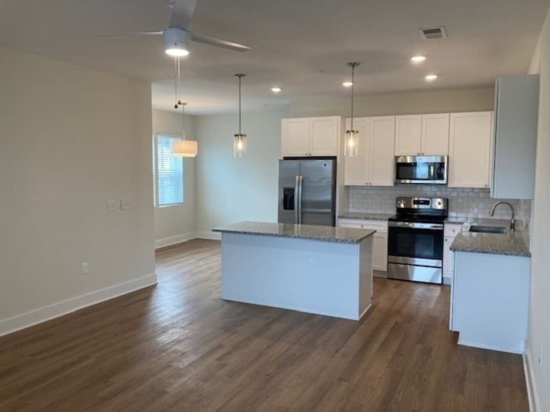 Walk to the River Front, Restaurants, Shop... - 3 Bedroom 2 Bath New Construction