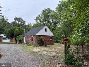 Building Photo - 7687 Sandy Farm Rd