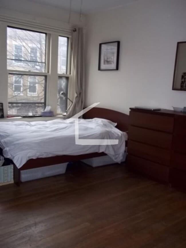 Building Photo - Brookline 5-Bed