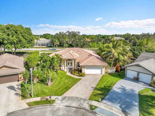 Foto del edificio - 13620 Folkestone Ct