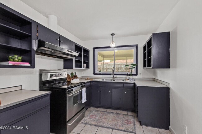 Building Photo - 165 Antigua Dr