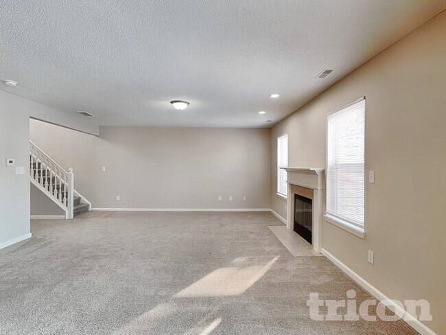 Foto del edificio - 676 Blue Meadow Dr