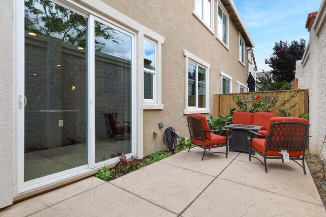 Foto del edificio - 1643 Union Ln
