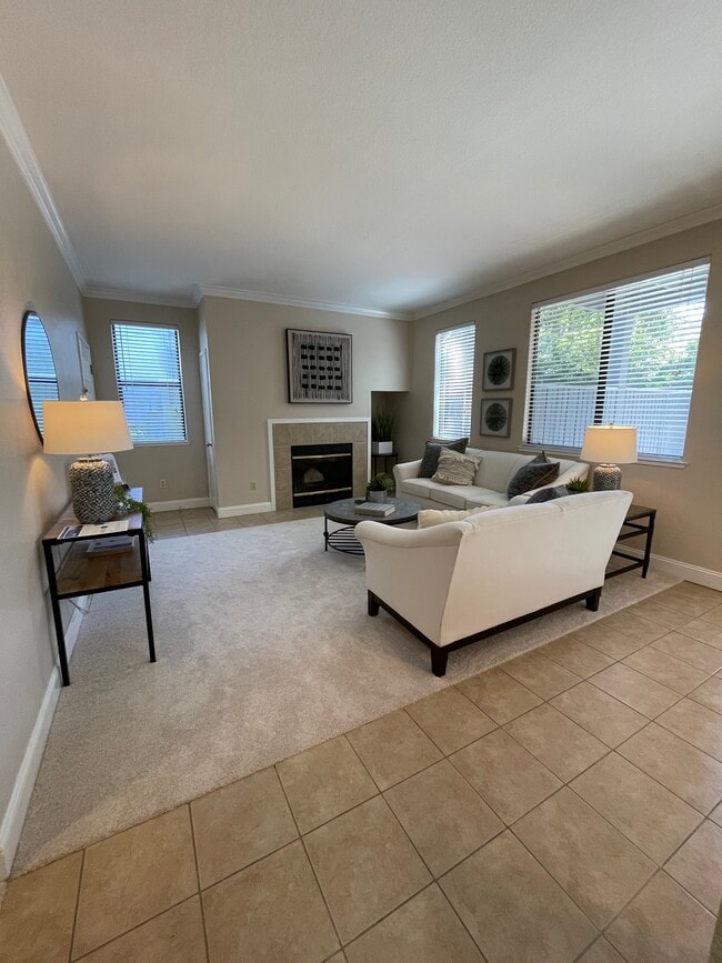 Building Photo - 7128 Cross Creek Cir