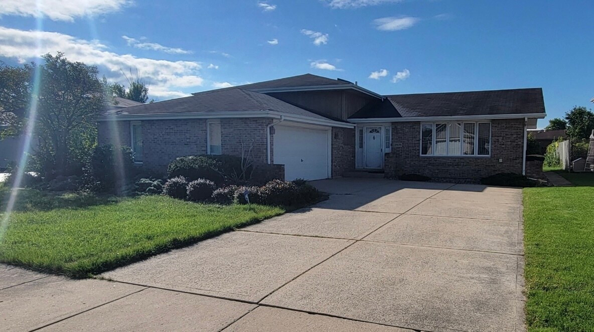 3671 193rd St, Lansing, IL 60438 House Rental in Lansing, IL