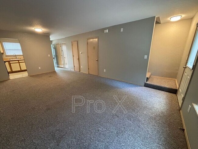 Foto del edificio - 1366 E Sequoyah Ct