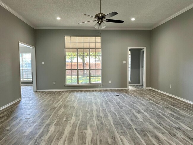 Foto del edificio - 6605 Belmont Ave