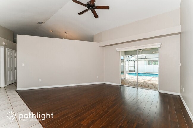 Foto del edificio - 1918 Cape Coral Pkwy W, Cape Coral, FL, 33914