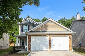 Building Photo - 5584 Bluegrass Dr