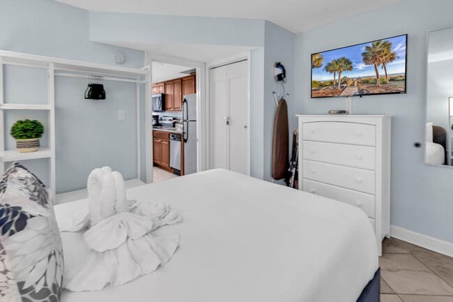 Building Photo - 2001 S Ocean Blvd