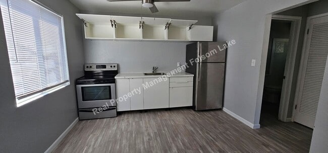 Building Photo - Cozy 1 Bedroom Duplex in Historic Folsom