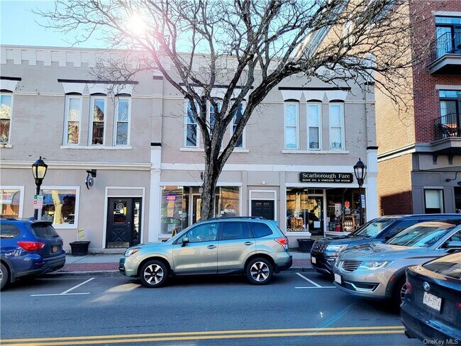 Building Photo - 257b Main St