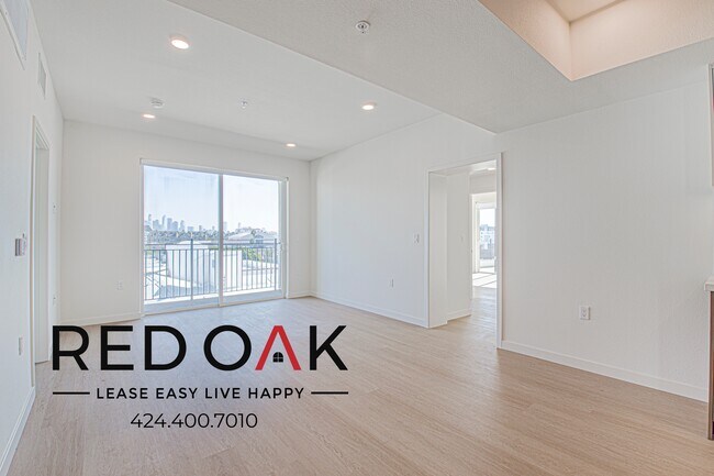 Building Photo - 856 S Gramercy Dr