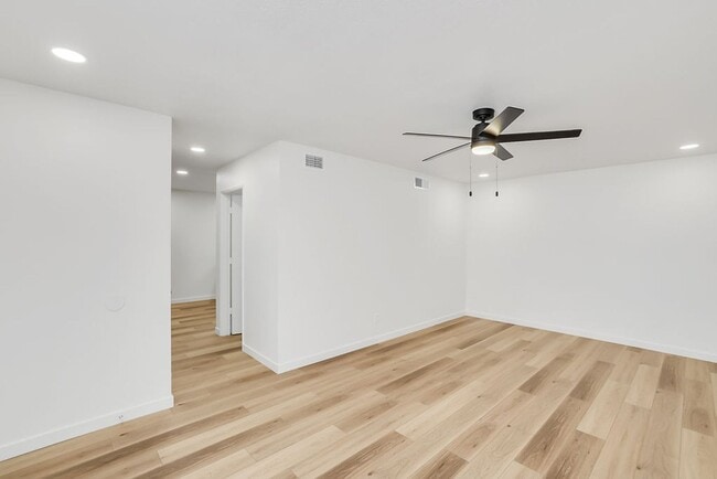 Building Photo - Beautiful Mesa Rental!