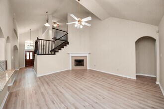 Building Photo - 10007 Adobe Dr
