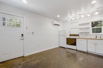 Building Photo - 4805 Brighton Rd