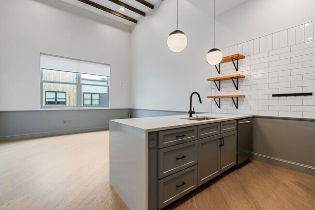 Foto del edificio - 2212 1st Ave N