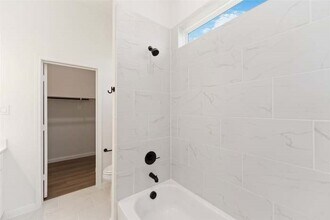 Building Photo - 4710 Mallow St