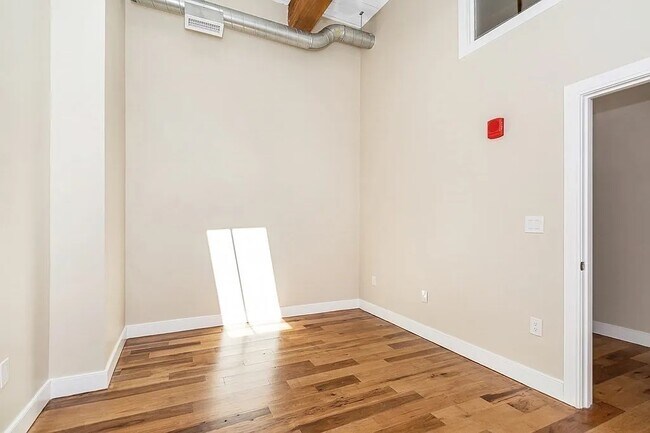 second bedroom - 17 Kearney Sq