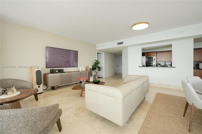 Foto del edificio - 1331 Brickell Bay Dr