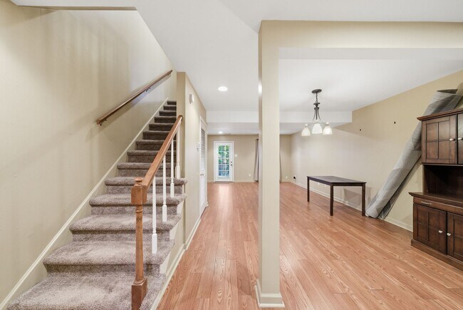 Foto del edificio - 6355 New Market Way
