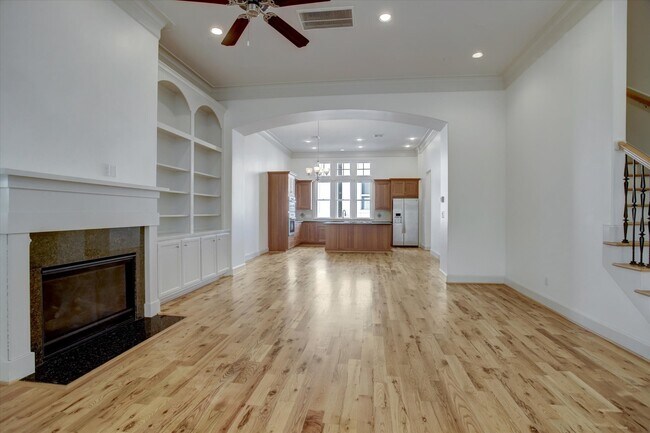 Building Photo - 1415 Oakdale St