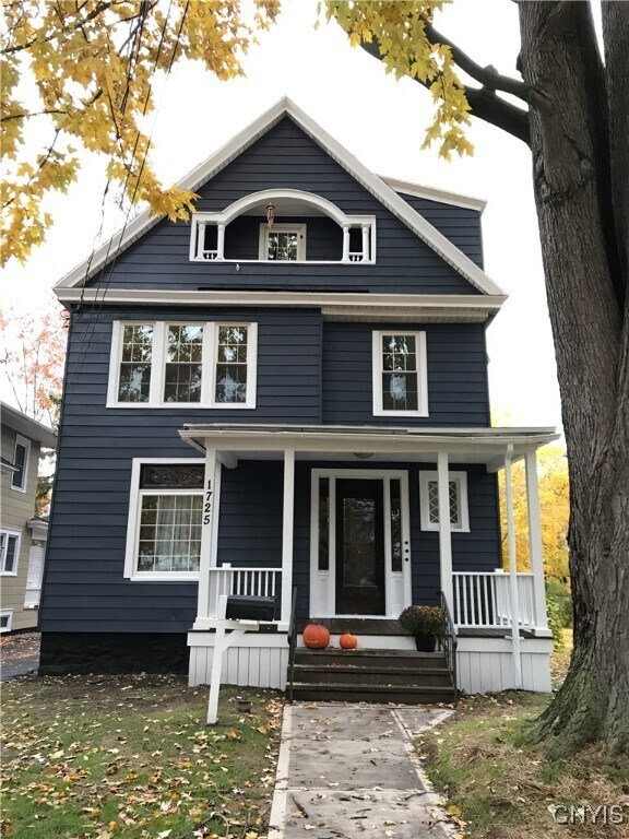 Foto principal - 1725 James St
