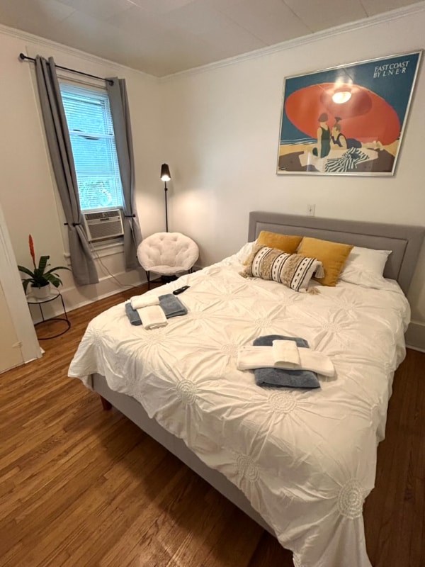 Building Photo - 718 N Cayuga St