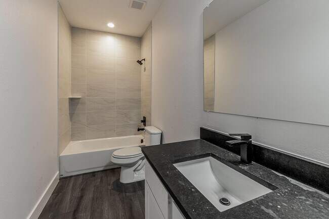 Foto del edificio - 770 Elwayne Ave