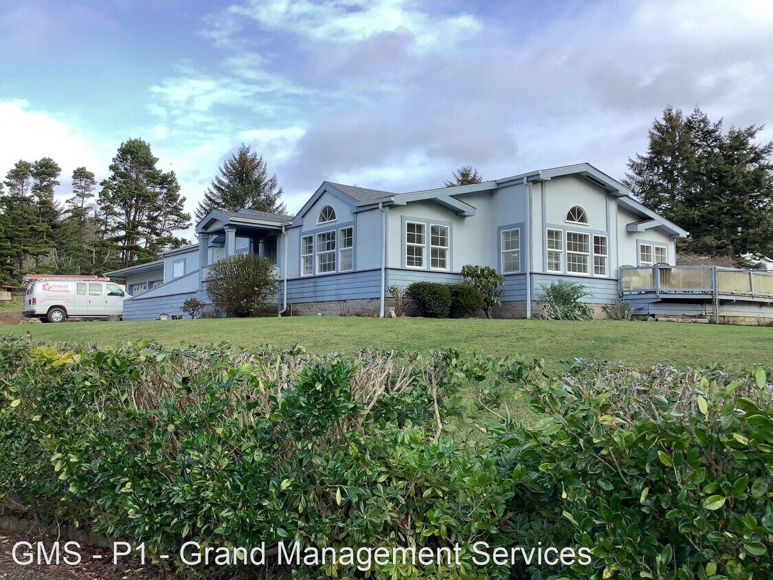 90917 Wilshire Ln, Coos Bay, OR 97420 Room for Rent in Coos Bay, OR