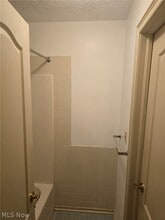 Building Photo - 355 Village Pointe Dr