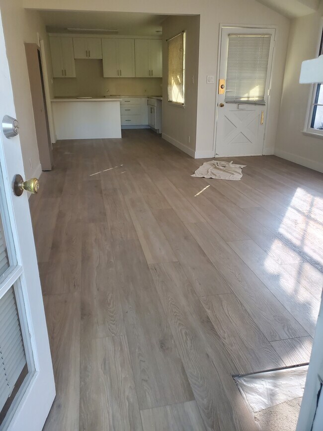 Foto del edificio - 13529 Burbank Blvd