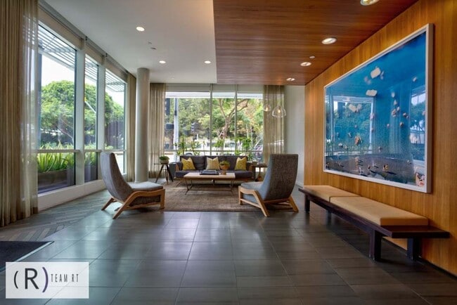 Foto del edificio - Oceanview Luxurious Chic Condo for High Quality Lifestyle