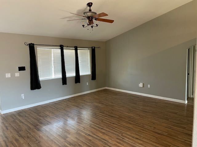 Foto del edificio - 3001 Elizabeth Ct