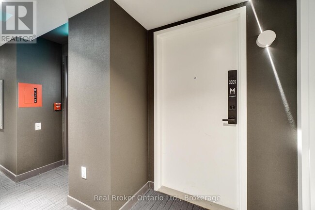 Building Photo - 3883-3883 Quartz Rd