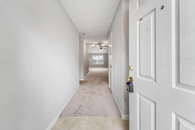 Foto del edificio - 2530 Fox River Ln