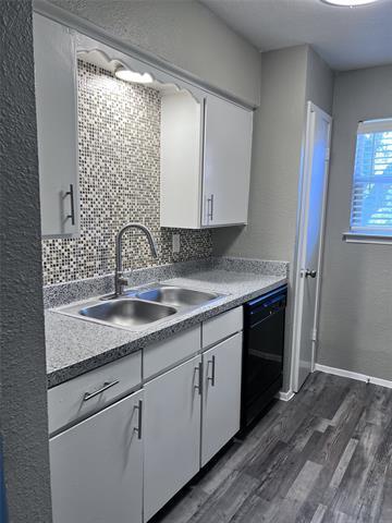 Foto del edificio - 10749 E NW Hwy