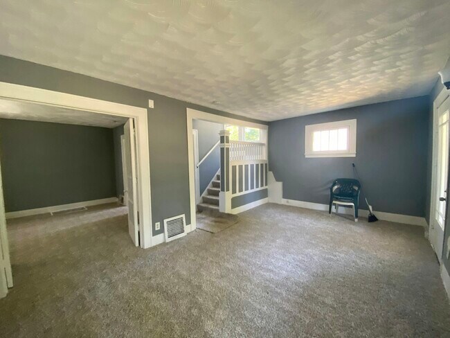 Building Photo - 937 Lawton St