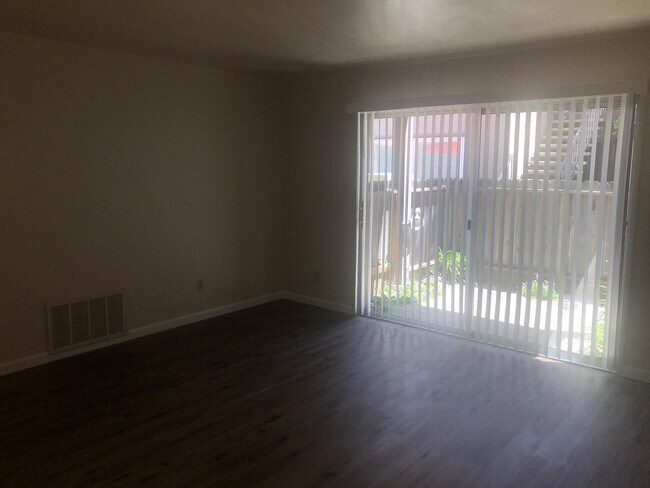 Building Photo - 3949 K St