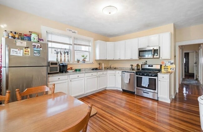 Photo - 17 Dow Street Unit 2 Apartment