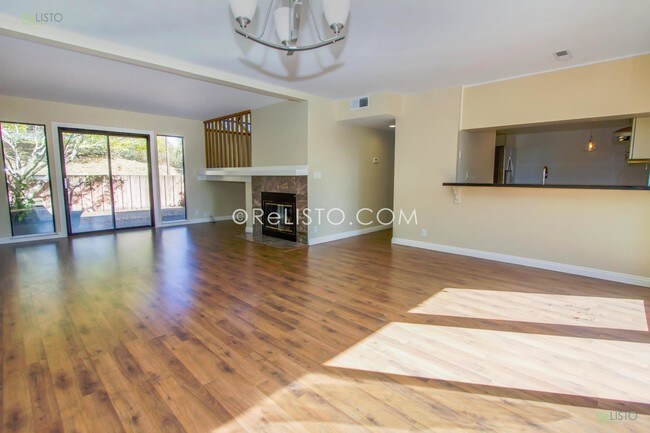 Building Photo - 4 Bluebird Ln
