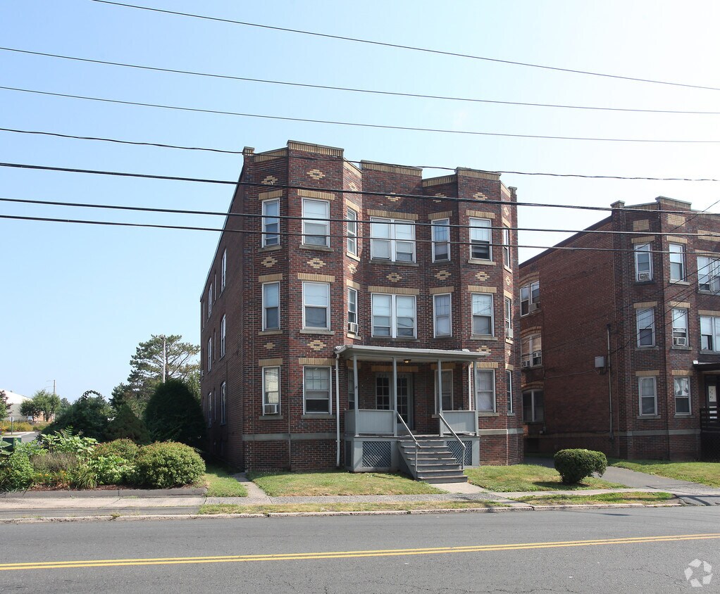 Building Photo - 645 W Main St