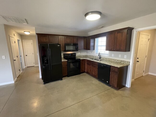Foto del edificio - 2 BR, 1 BA Duplex available for rent in De...