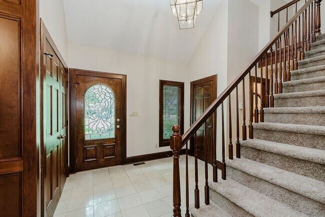 Foto del edificio - Large Executive Home in Carmel Schools