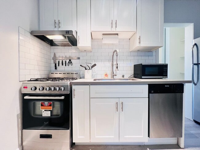 Foto del edificio - 5525 Harold Way