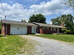 Foto principal - Location & Convenience!!! GREAT BASEMENT!!!!