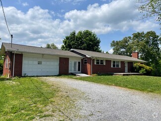 Building Photo - 4645 Douglas Dam Rd