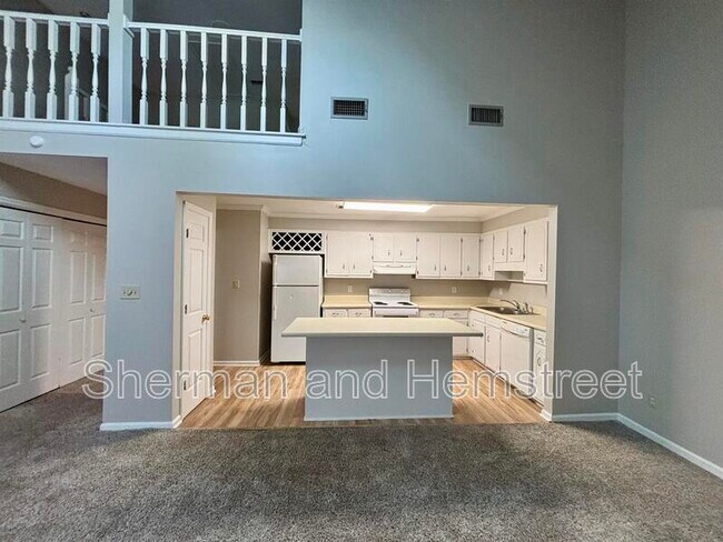 Foto del edificio - 2139 Holt St