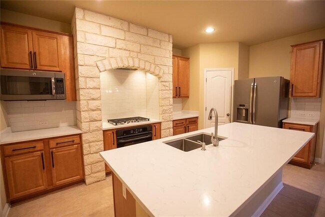 Building Photo - 3806 Juniper Hills St